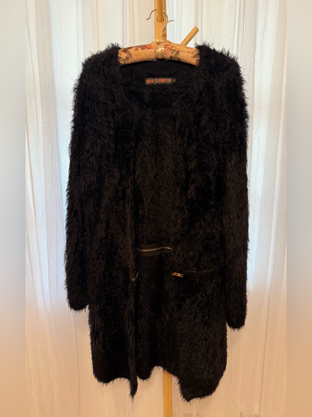 ASOS QED LONDON Womens Black Faux Fur Marla Singer Convertible Jacket Size LARGE